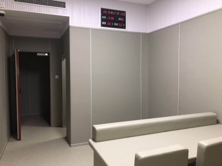 紀(jì)委審訊室防撞軟包室內(nèi)圖.jpg